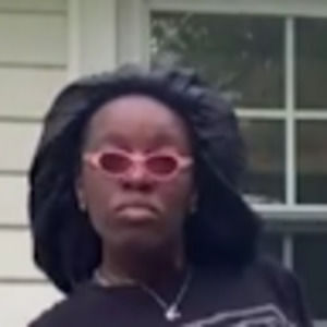 Meet your Posher, Stacy